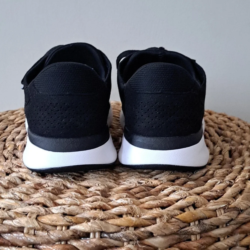 Kizik Womens Lima Hands Free‎ Slip On Black Mesh Knit Athleisure Sneakers 7.5W